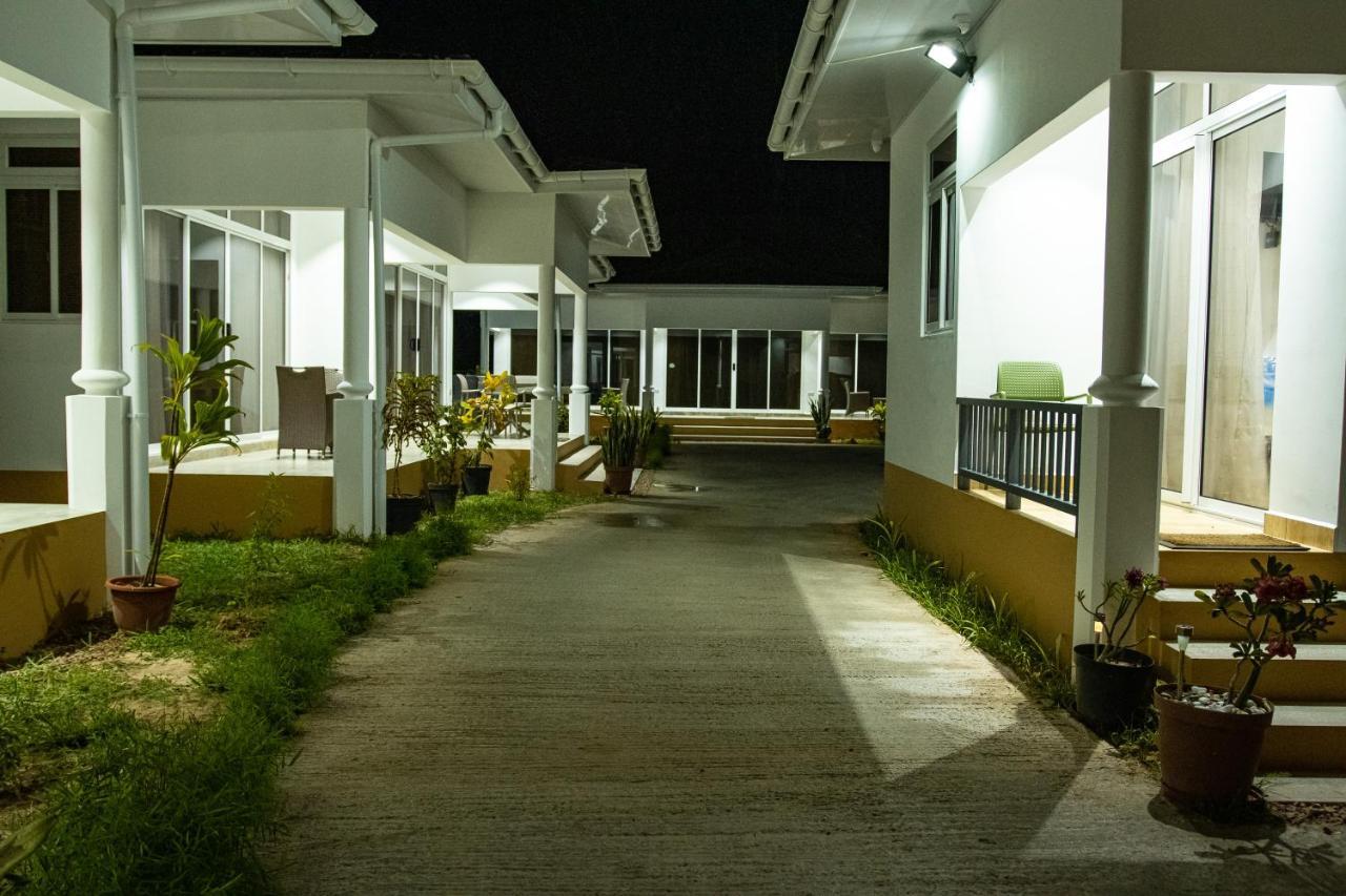 Macmillan'S Holiday Villas إدارة آنس الكبرى المظهر الخارجي الصورة